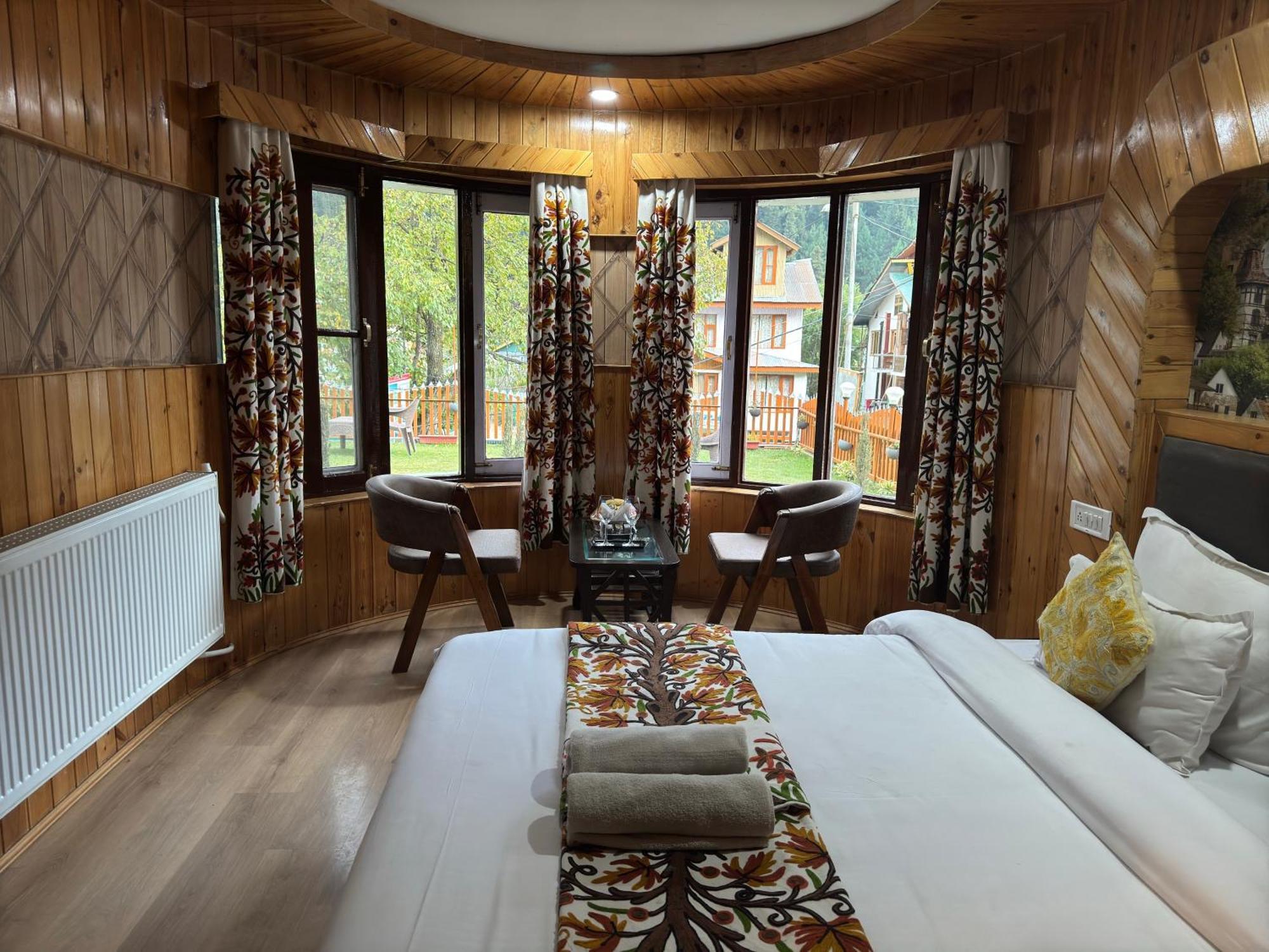 Bombay Palace Hotell Pahalgām Exteriör bild